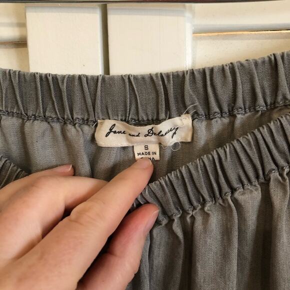 Jane & Delancey Grey Off the Shoulder Ruffle Blouse - Picture 7 of 9